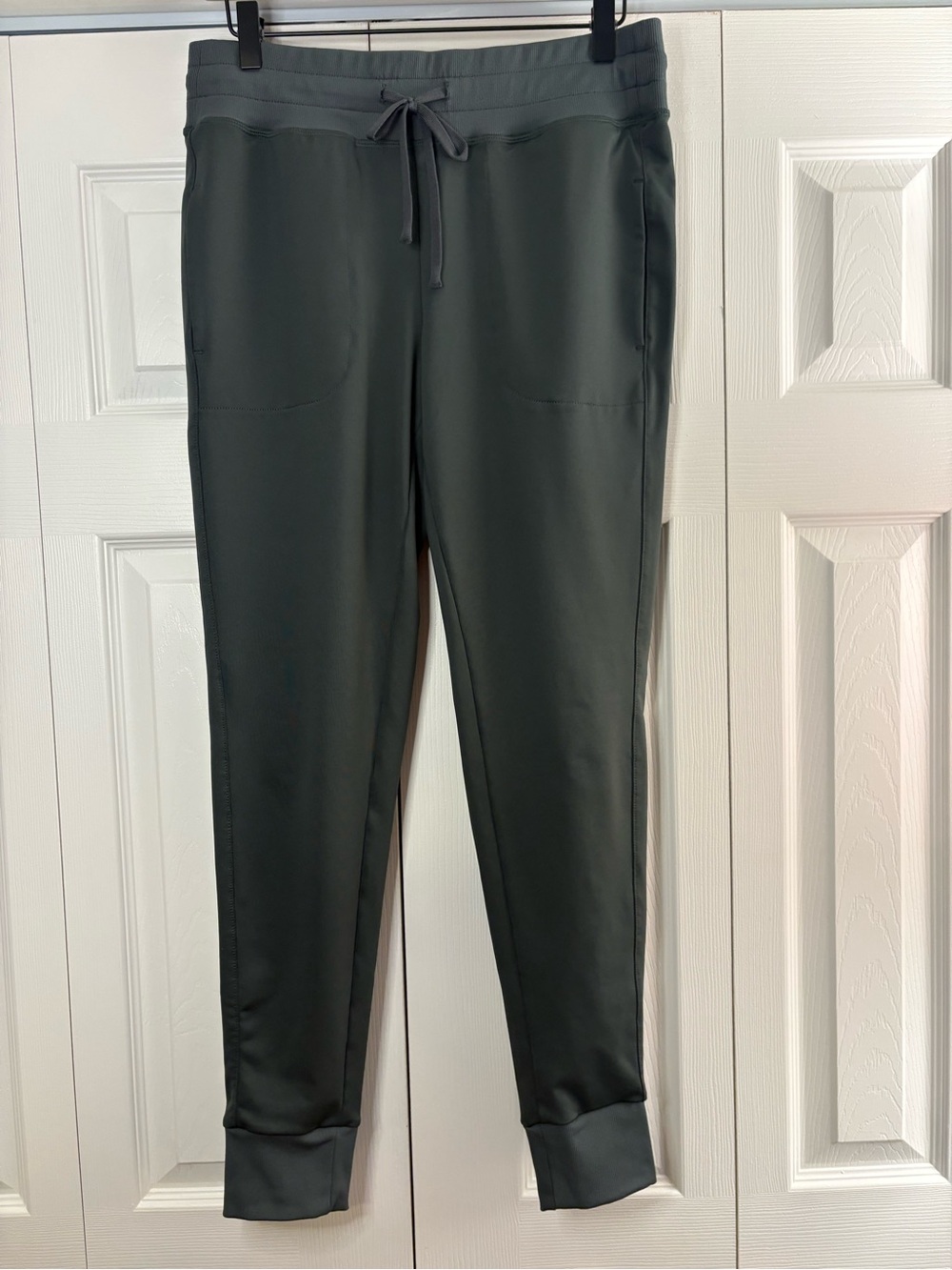 Women’s Zella Hunter Green joggers size M